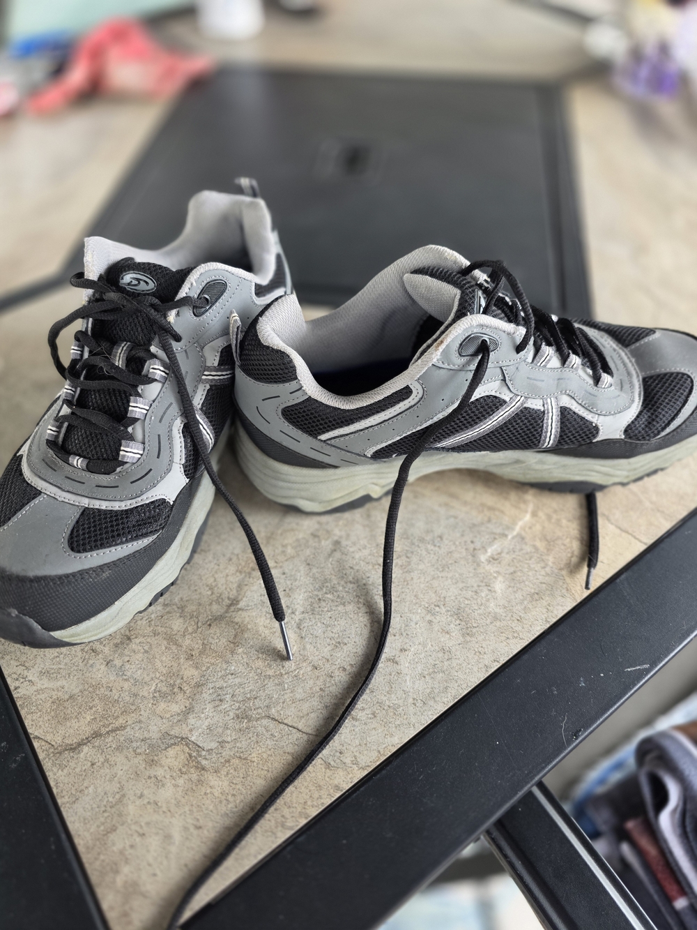 Dr. Scholl's Men's Athletic Sneakers - Gray and Black